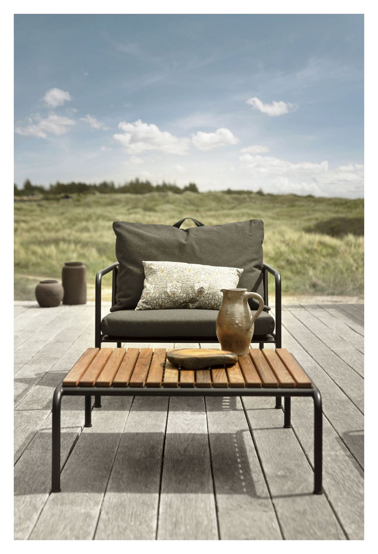 AVON Loungestol, Charcoal Sunbrella - UNOLIVING.COM