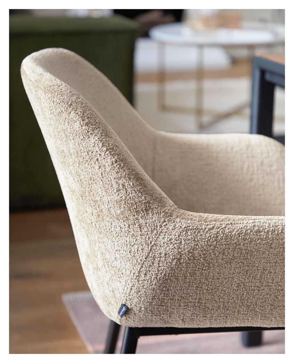 Amira Spisebordsstol, Beige velour chenille - UNOLIVING.COM