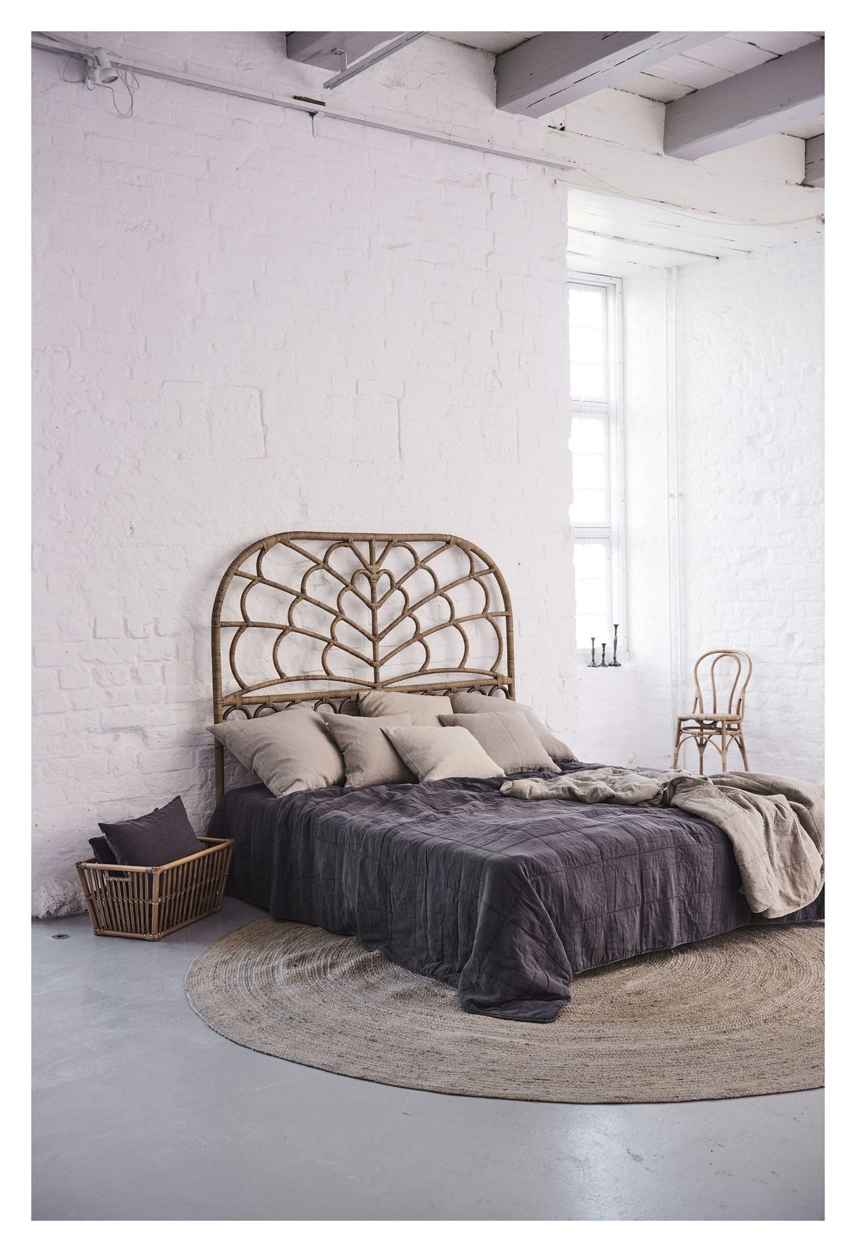 Celia Sengegavl, Antique - UNOLIVING.COM