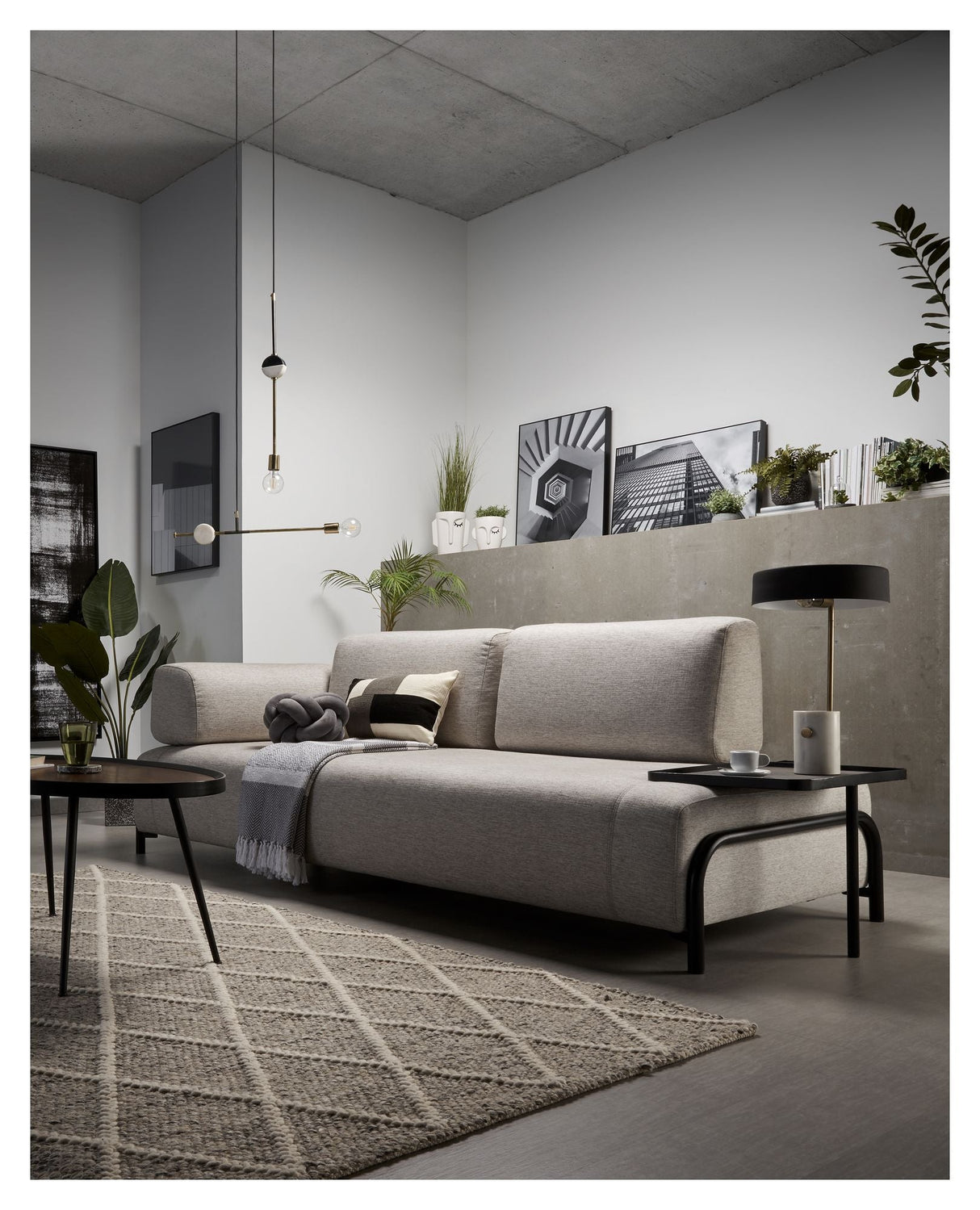 Compo 3 - pers Sofa m. armlæn og bakke, Beige - UNOLIVING.COM