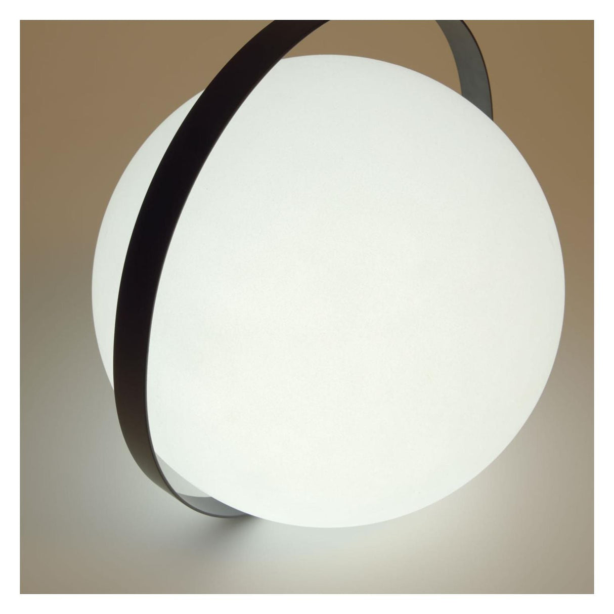 Dinesh LED Lampe Hvid/Sort - UNOLIVING.COM