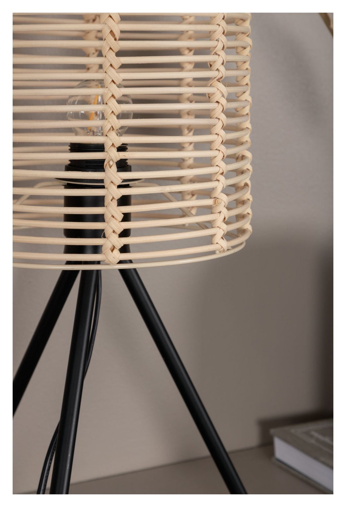 Fence Bordlampe, Sort/Natur Rattan - Unoliving.com