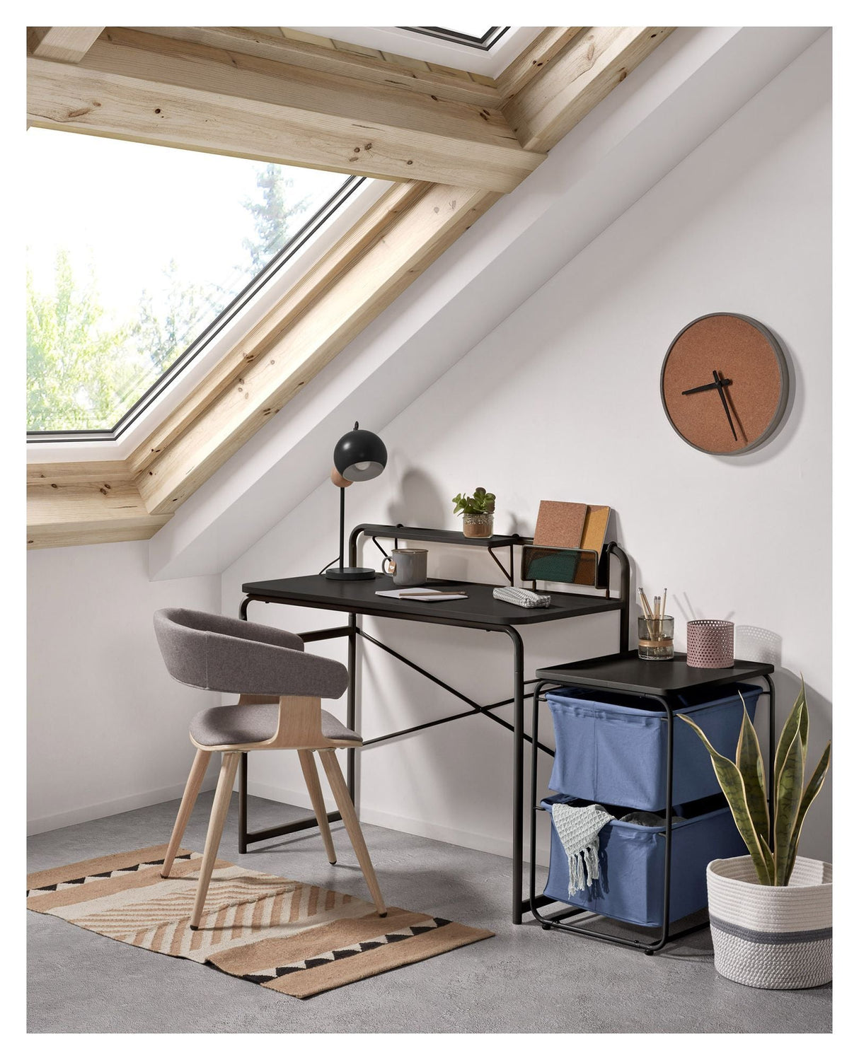 Foreman Skrivebord Sort metal - Unoliving.com