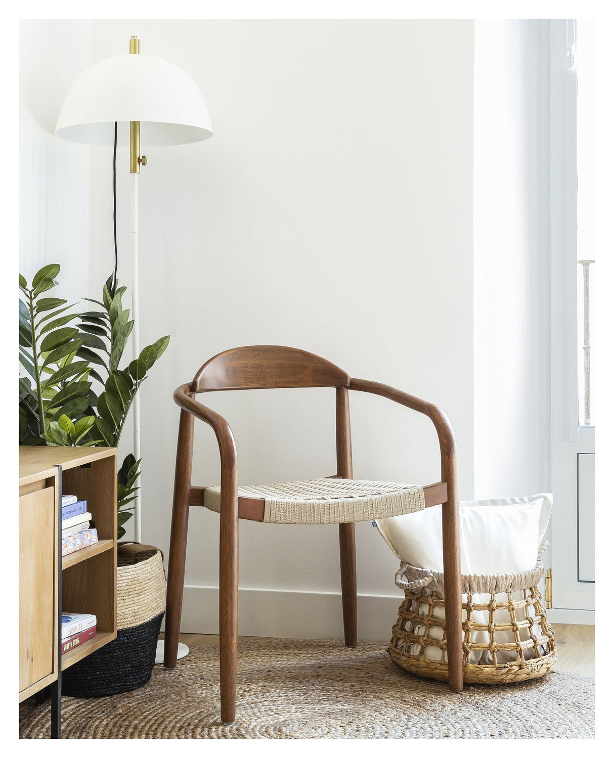 Glynis Spisebordsstol, Mørk Træ/Beige - Unoliving.com