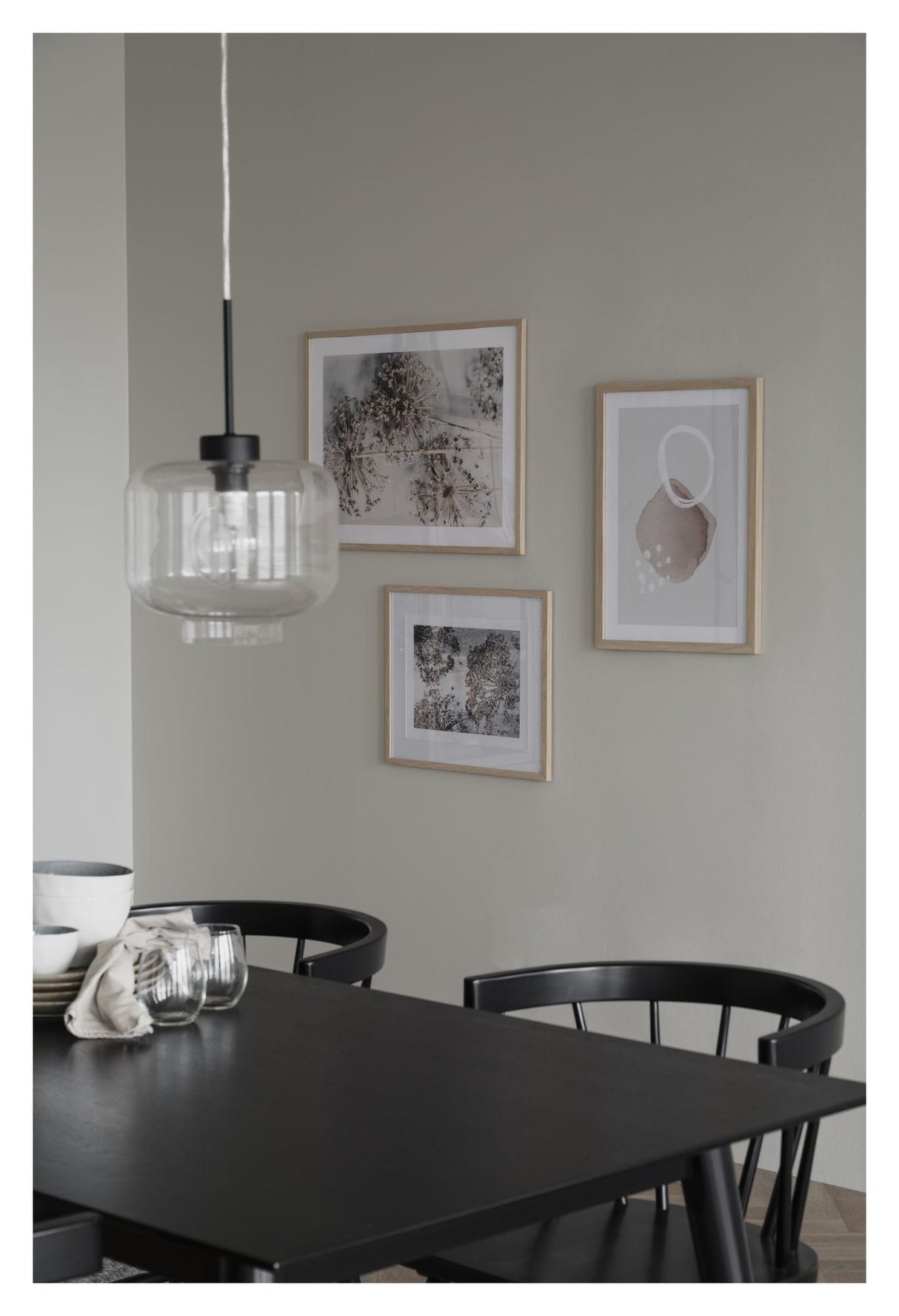 Lotta Spisebord, 140x90, Sort Askefinér - Unoliving.com