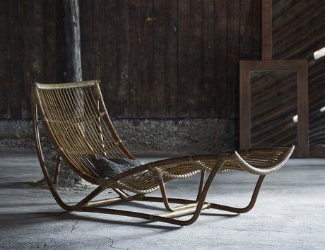 Michelangelo Daybed, Antique - Unoliving.com