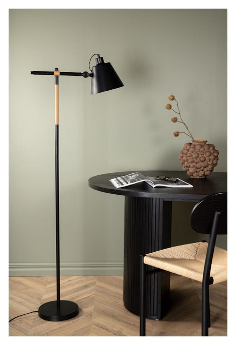 Skott Gulvlampe, Sort - Unoliving.com