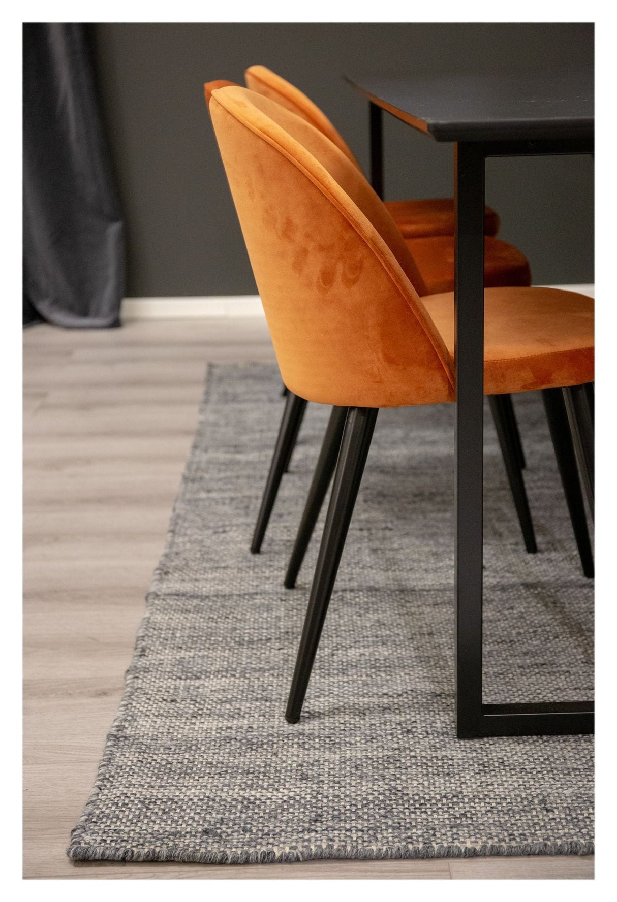 Velvet Spisebordsstol, Orange - Unoliving.com