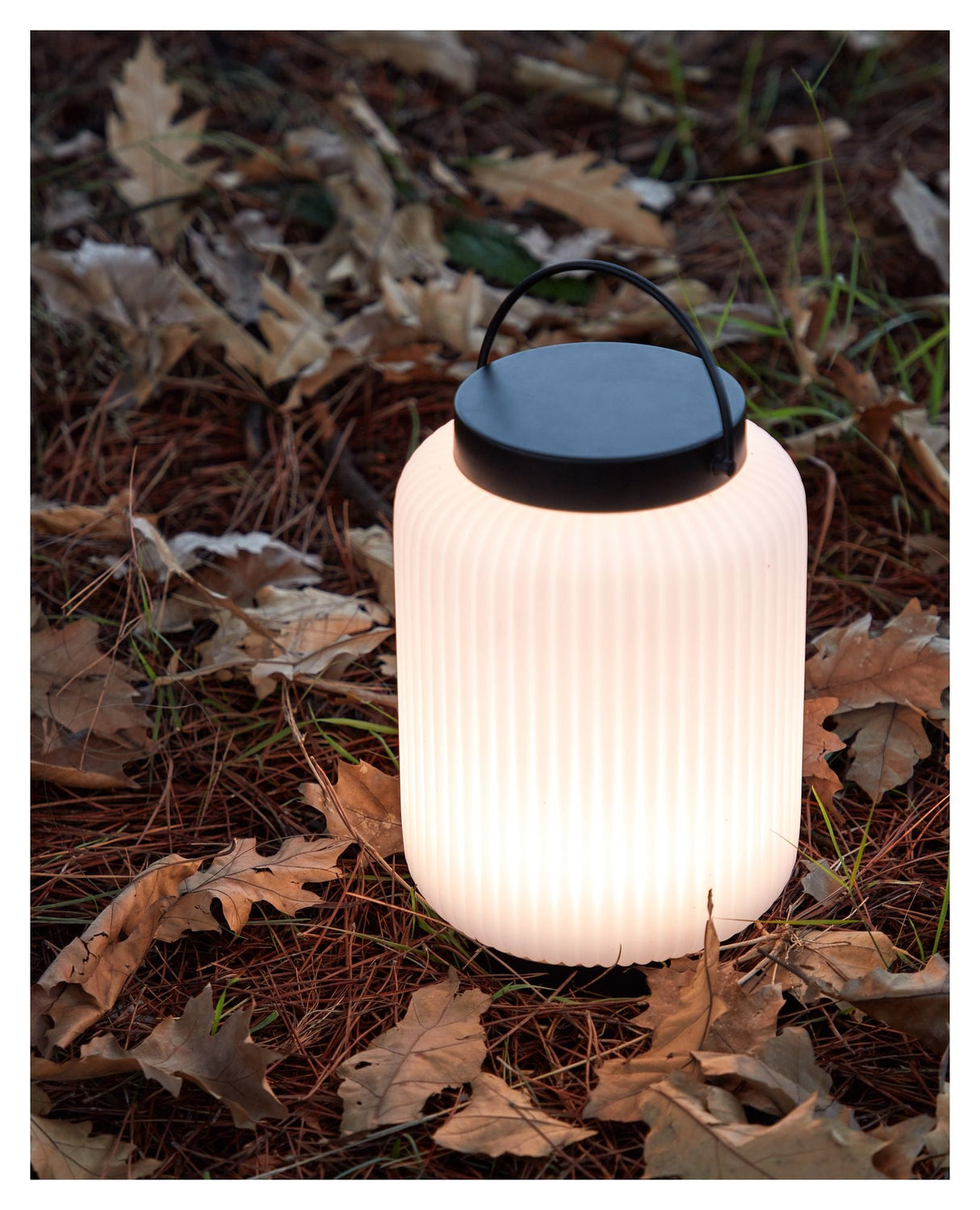 Verona Outdoor Bordlampe, Polythene/Sort metal - Unoliving.com