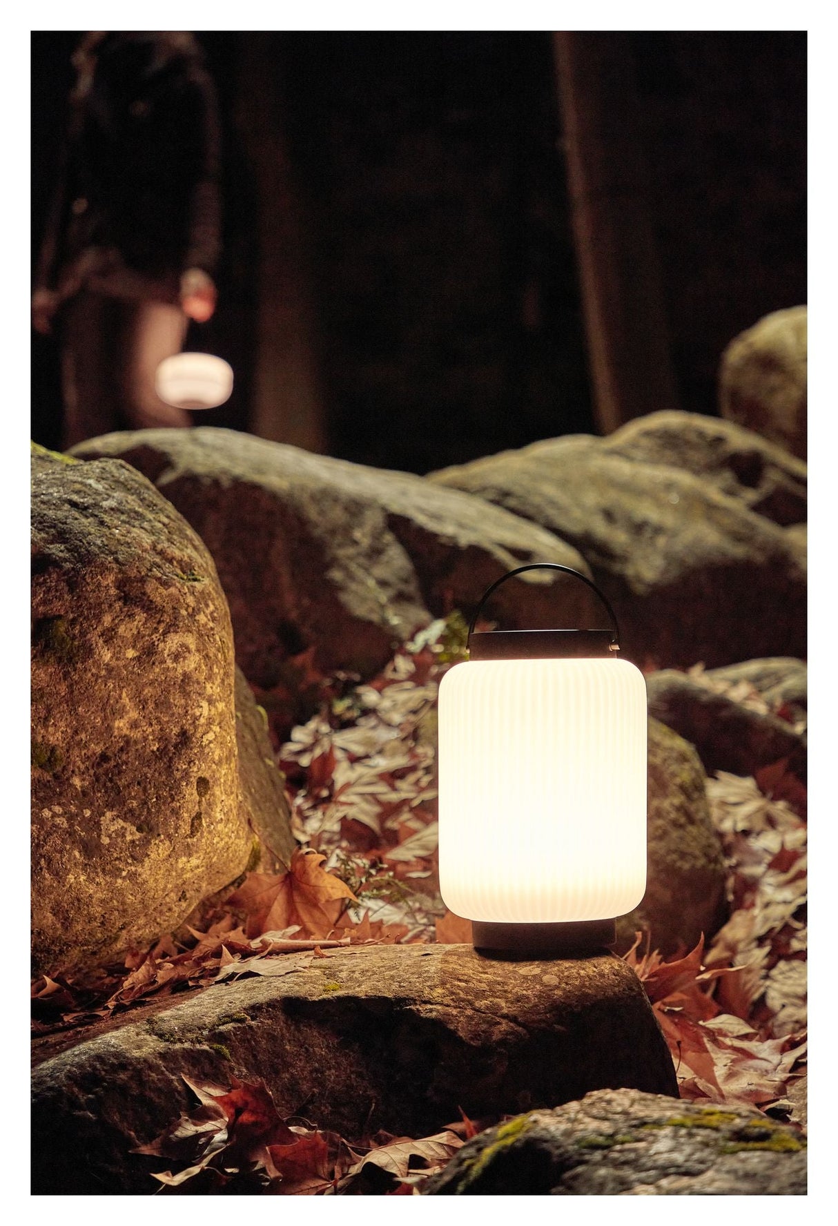 Verona Outdoor Bordlampe, Polythene/Sort metal - Unoliving.com