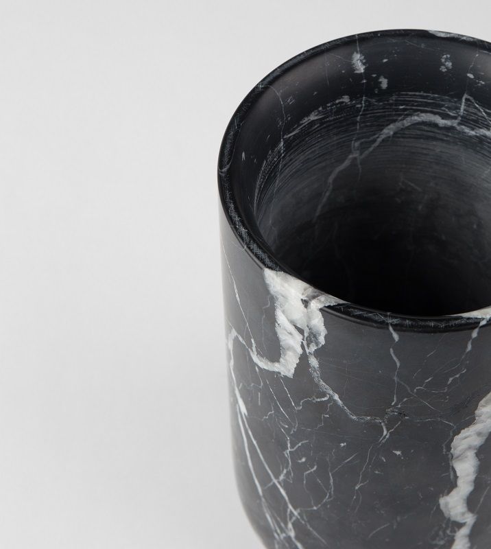 Zuiver Fajen Vase - Sort marmor - Unoliving.com