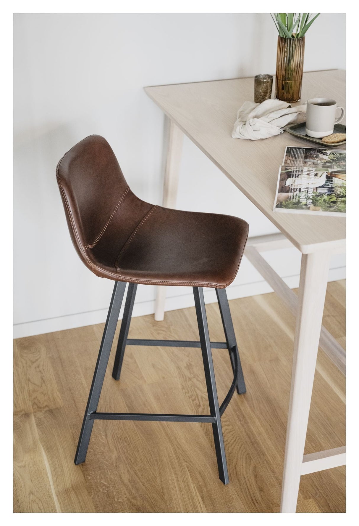 Auburn Barstol, Brun faux læder - UNOLIVING.COM