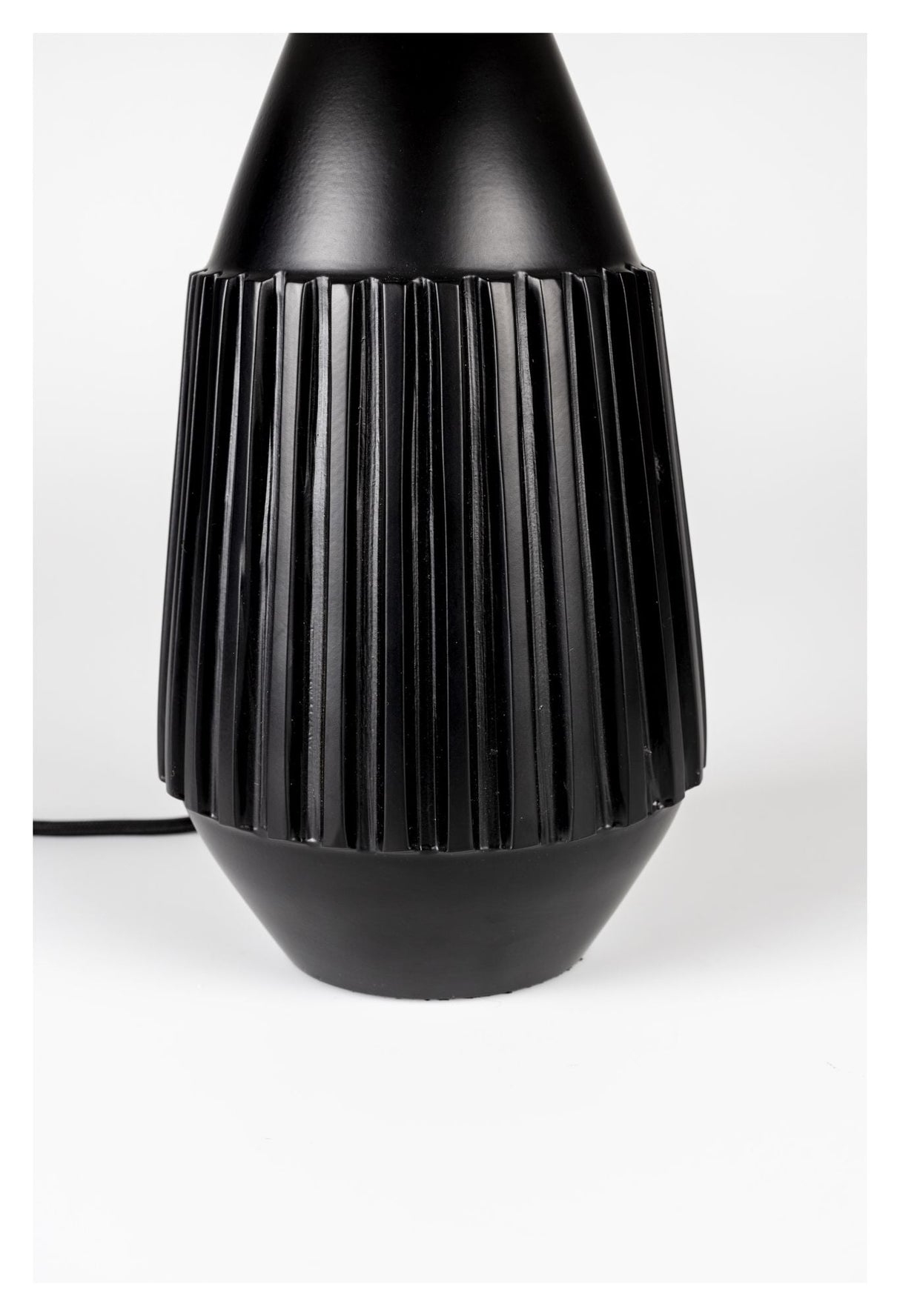 Aysa Bordlampe, Sort alu/Stof - UNOLIVING.COM