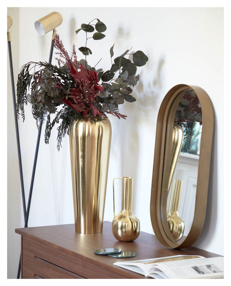 Catherine Vase - Guldmetal - UNOLIVING.COM