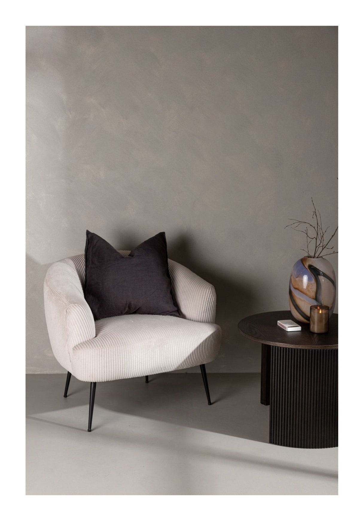 Derry Loungestol, Fløjl, Beige - UNOLIVING.COM