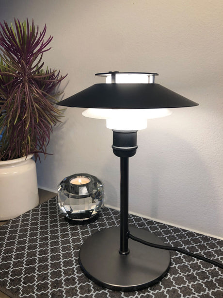 Halo Design 1123 Bordlampe Ø18, Gun-Black - Unoliving.com