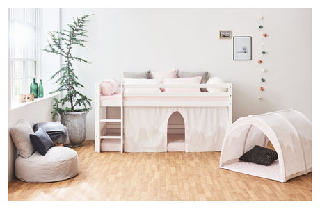 Hoppekids aflang pude med flæser, rosa, Winter Wonderland - Unoliving.com