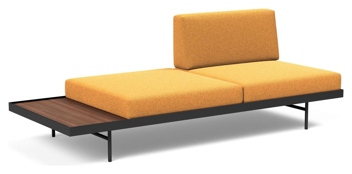 Puri Daybed m. valnødde bord, Bouclé/Ochre - Unoliving.com