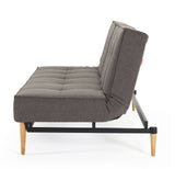 Splitback Styletto Sovesofa m. lyse træben, Flashtex, Dark grey - Unoliving.com