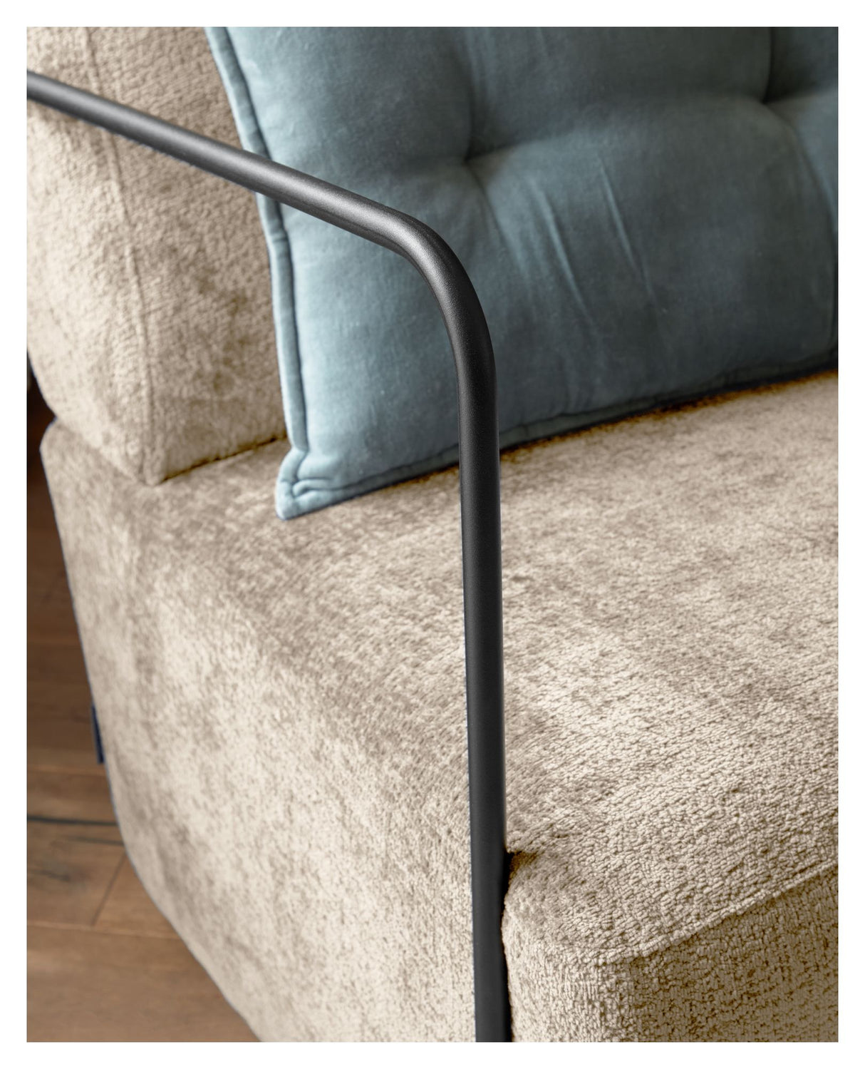 Gamer Loungestol, Beige chenille/Sort metal - Unoliving.com