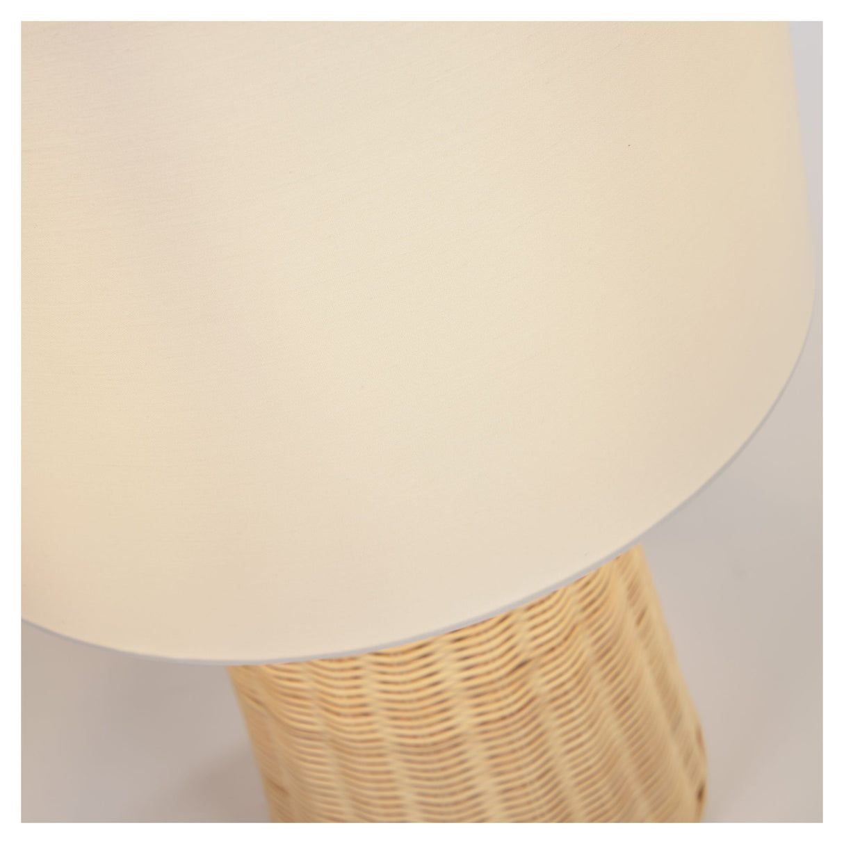 Kimjit Bordlampe i rattan - Unoliving.com