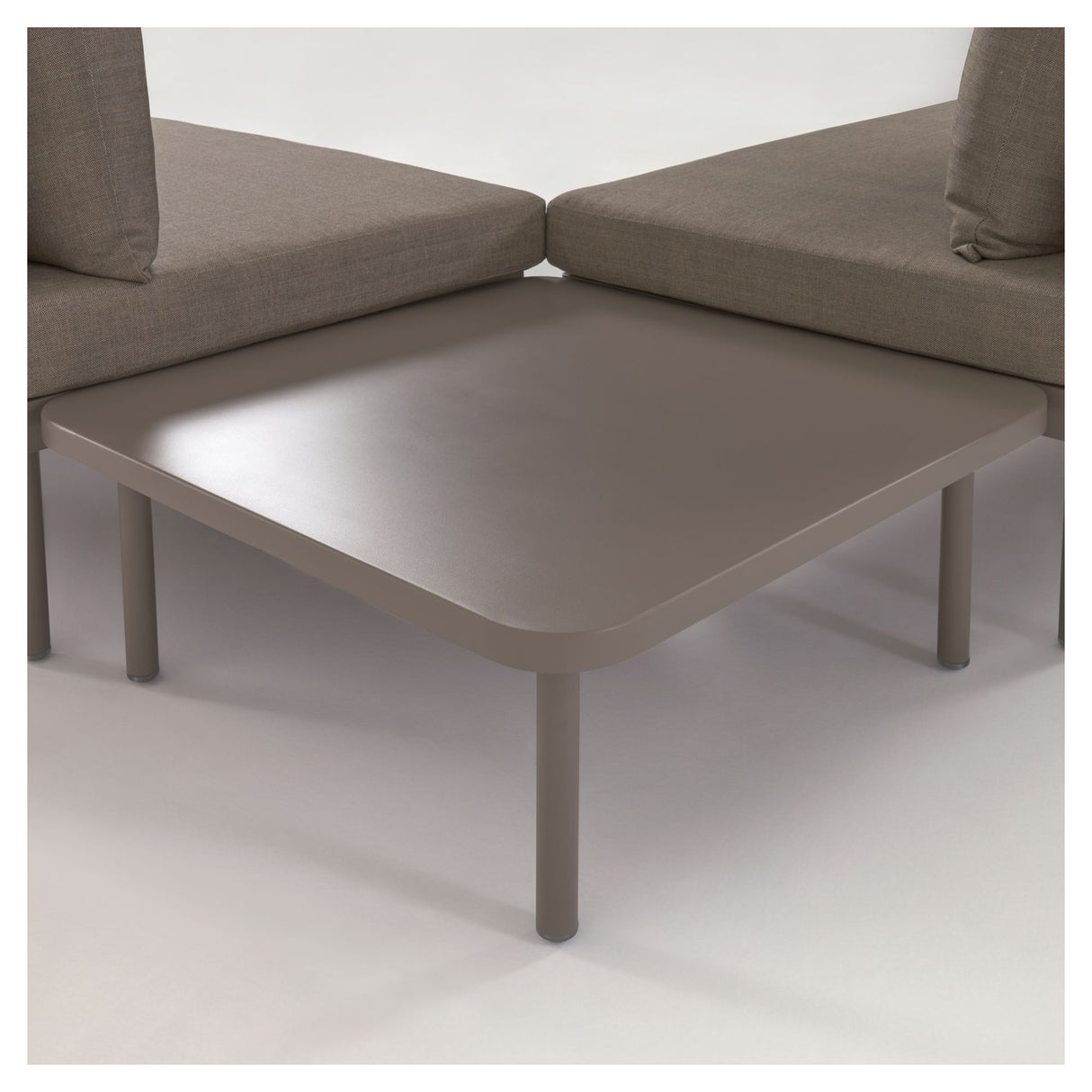 Zaltana Lounge Hjørnesofa m. bord, Mat Brunt aluminium - Unoliving.com