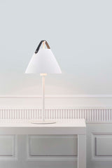 dftp Strap Bordlampe, Hvid - Unoliving.com