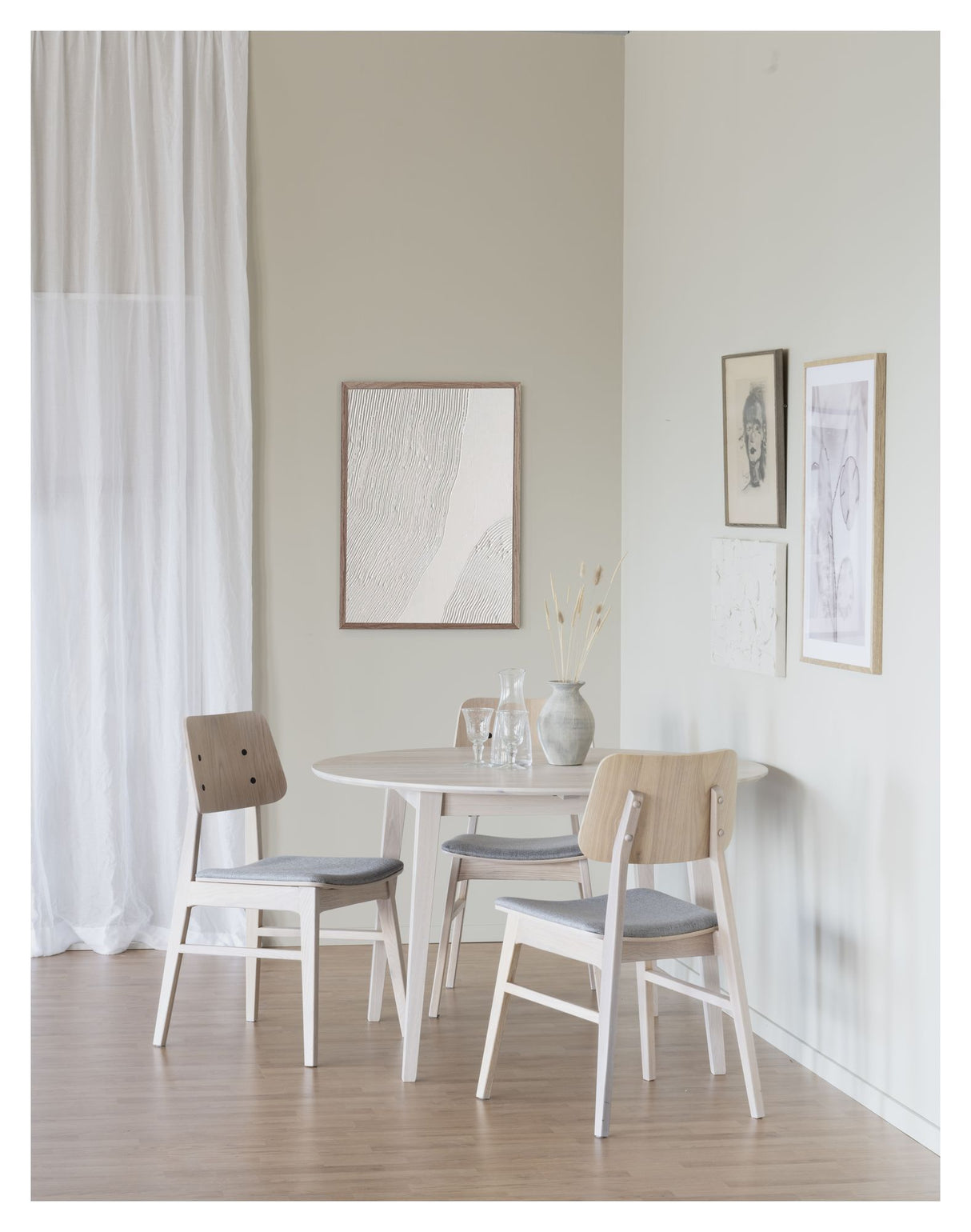 Filippa Spisebord - Hvidpigment, Ø120/Ø165 - Unoliving.com