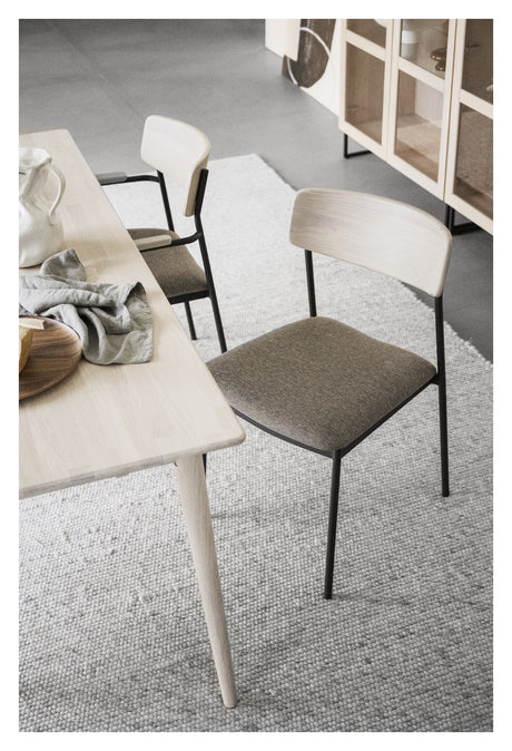 Maymont, spisebordsstol - lys eg/beige - Unoliving.com