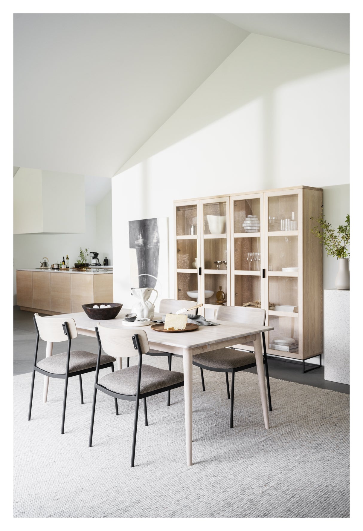 Maymont, spisebordsstol - lys eg/beige - Unoliving.com