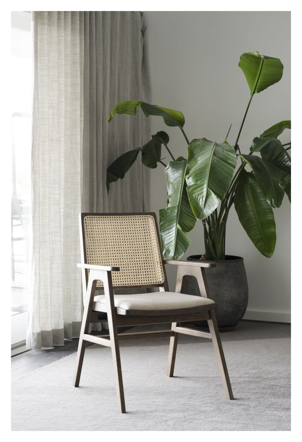 Prestwick Lænestol, Brun eg og rattan, beige stof - Unoliving.com