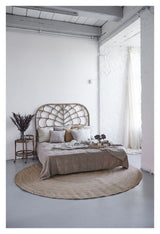 Celia Sengegavl, Antique - Unoliving.com