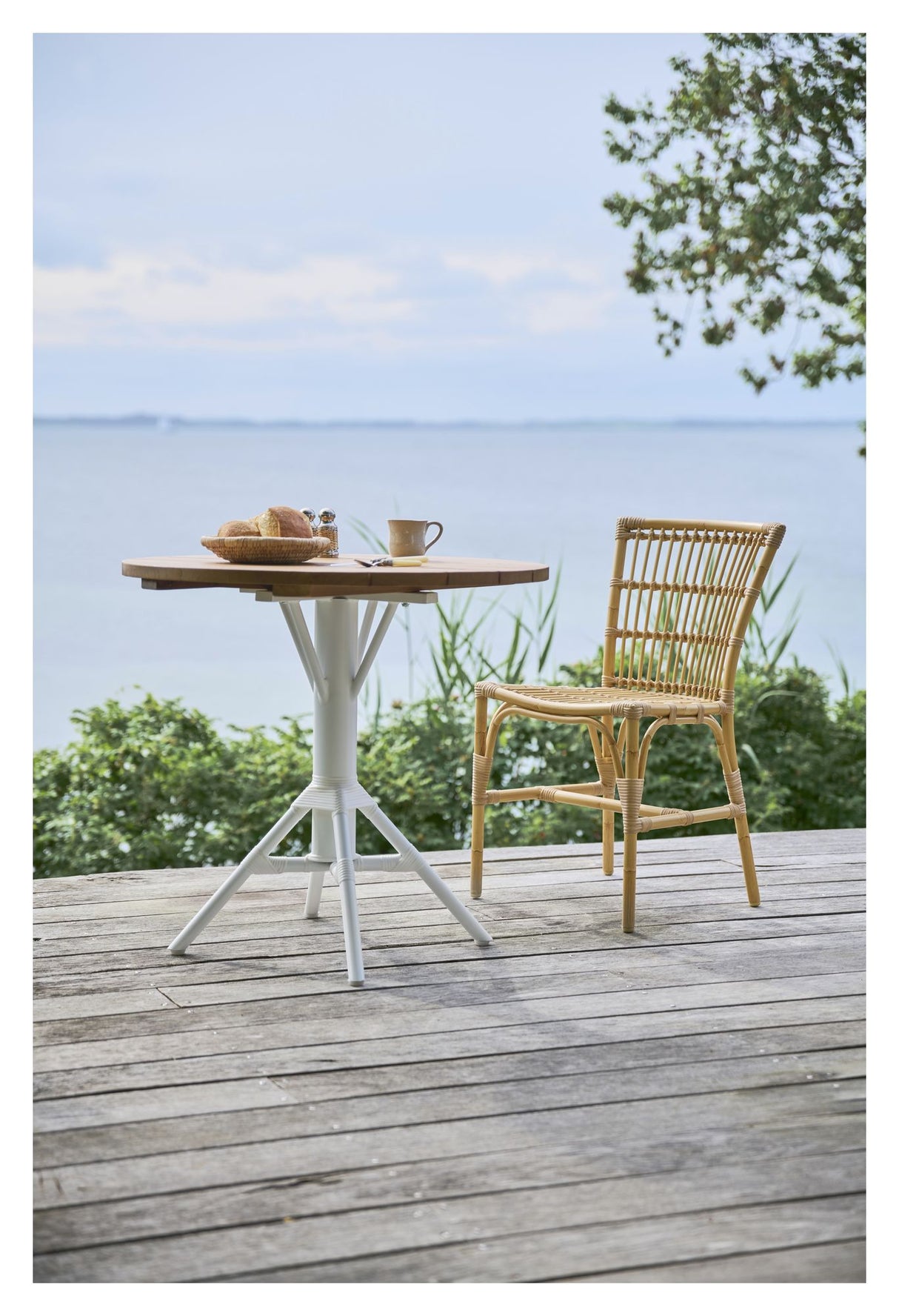 Elisabeth Exterior Havestol, Alu-Rattan - Unoliving.com