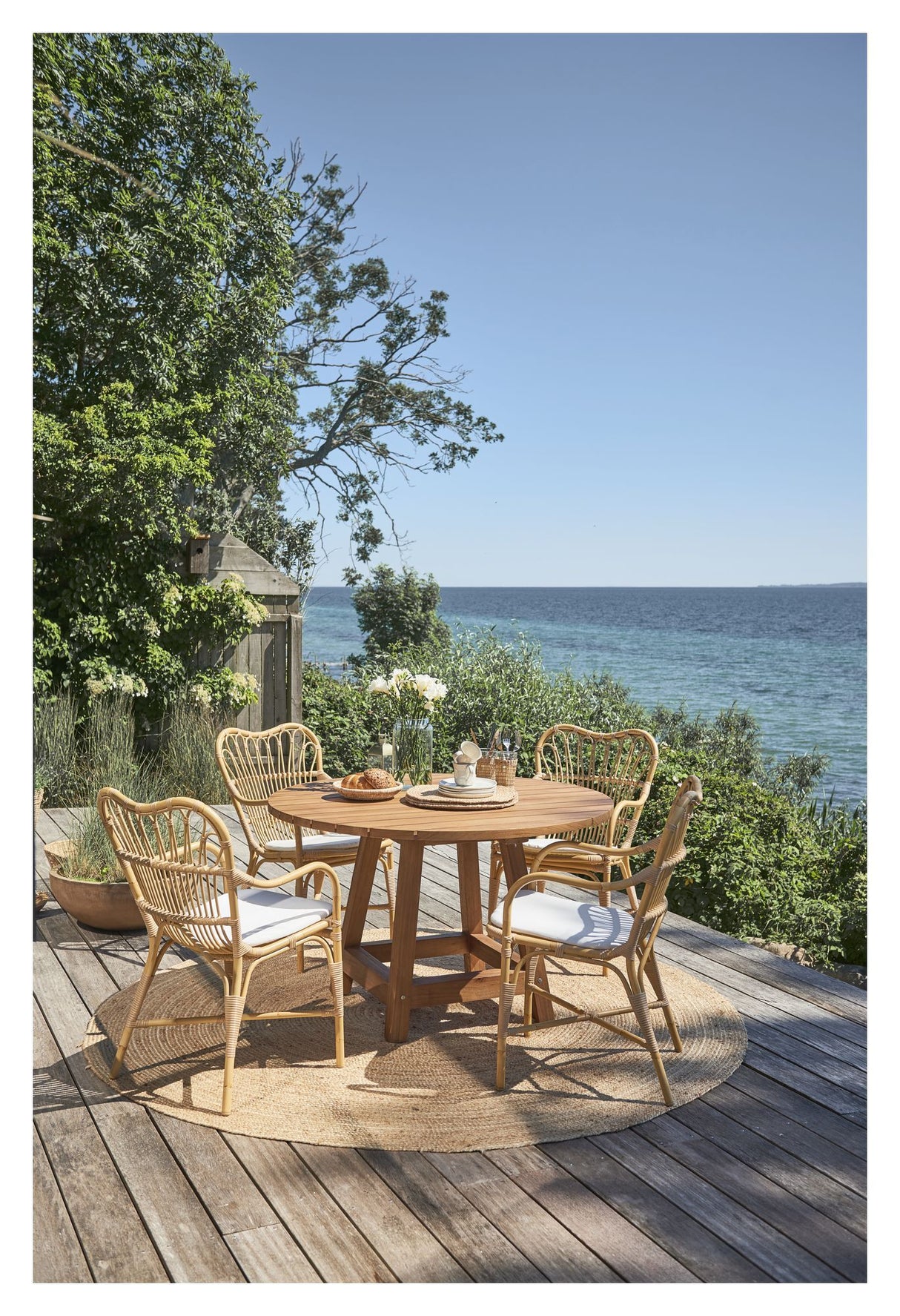 Margret Exterior Havestol, Alu-Rattan - Unoliving.com