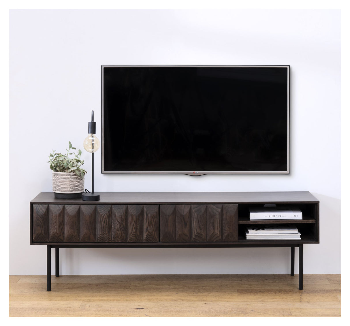 Latina Tvbord, B160, Mørkbejdset eg - Unoliving.com