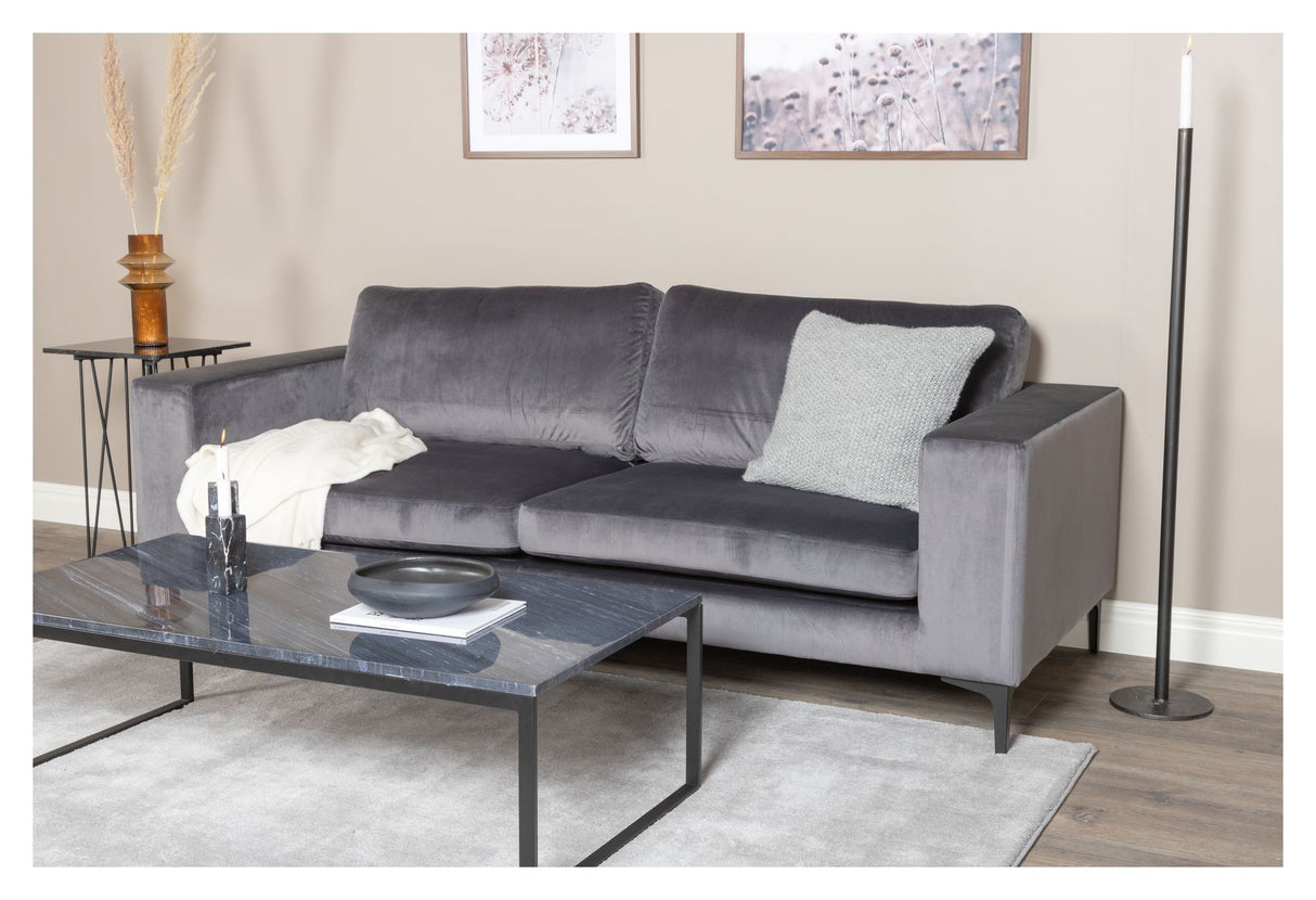 Bolero 3-pers. Sofa, Mørkegrå Velour m. sorte ben - Unoliving.com