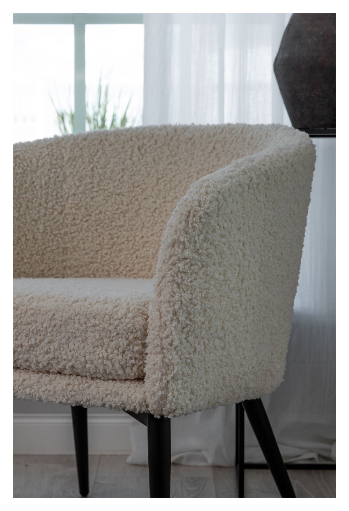 Fluffy Loungestol, Offwhite - Unoliving.com