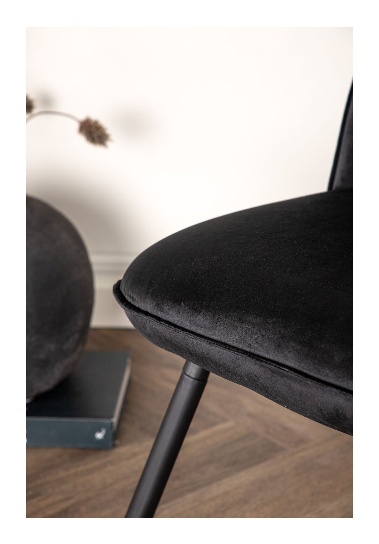 Polar Loungestol, Velour, Sort - Unoliving.com